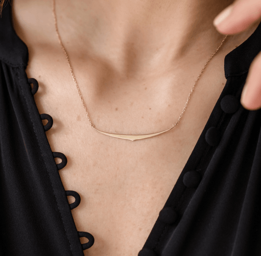 Double figure 8 chain in gold, small charm pendant for women