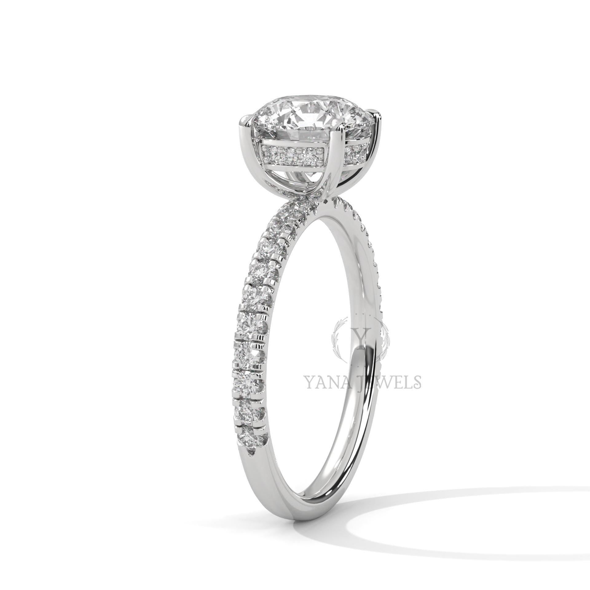 Round Cut Moissanite Engagement Ring