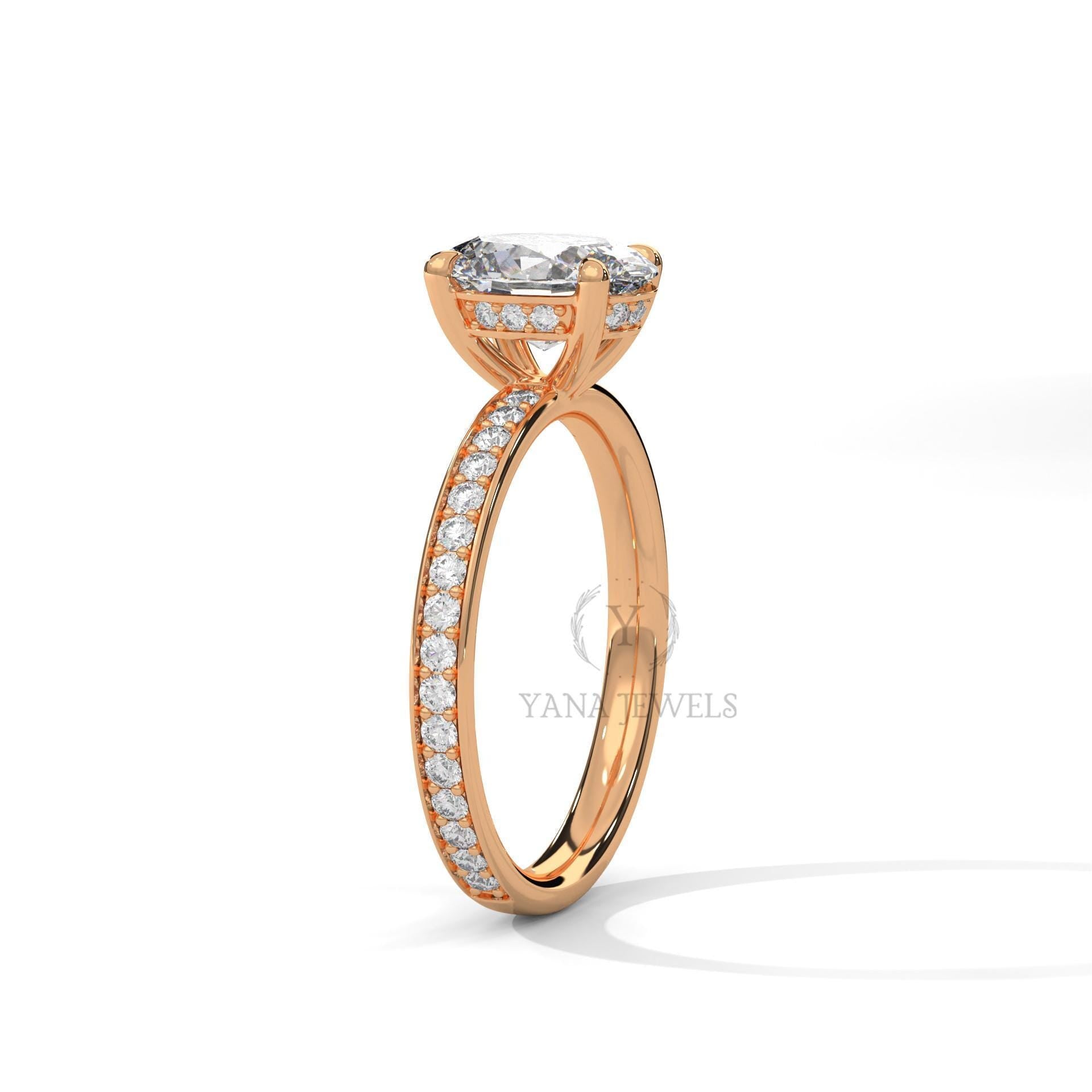 Luxury Oval Cut Moissanite Engagement Ring