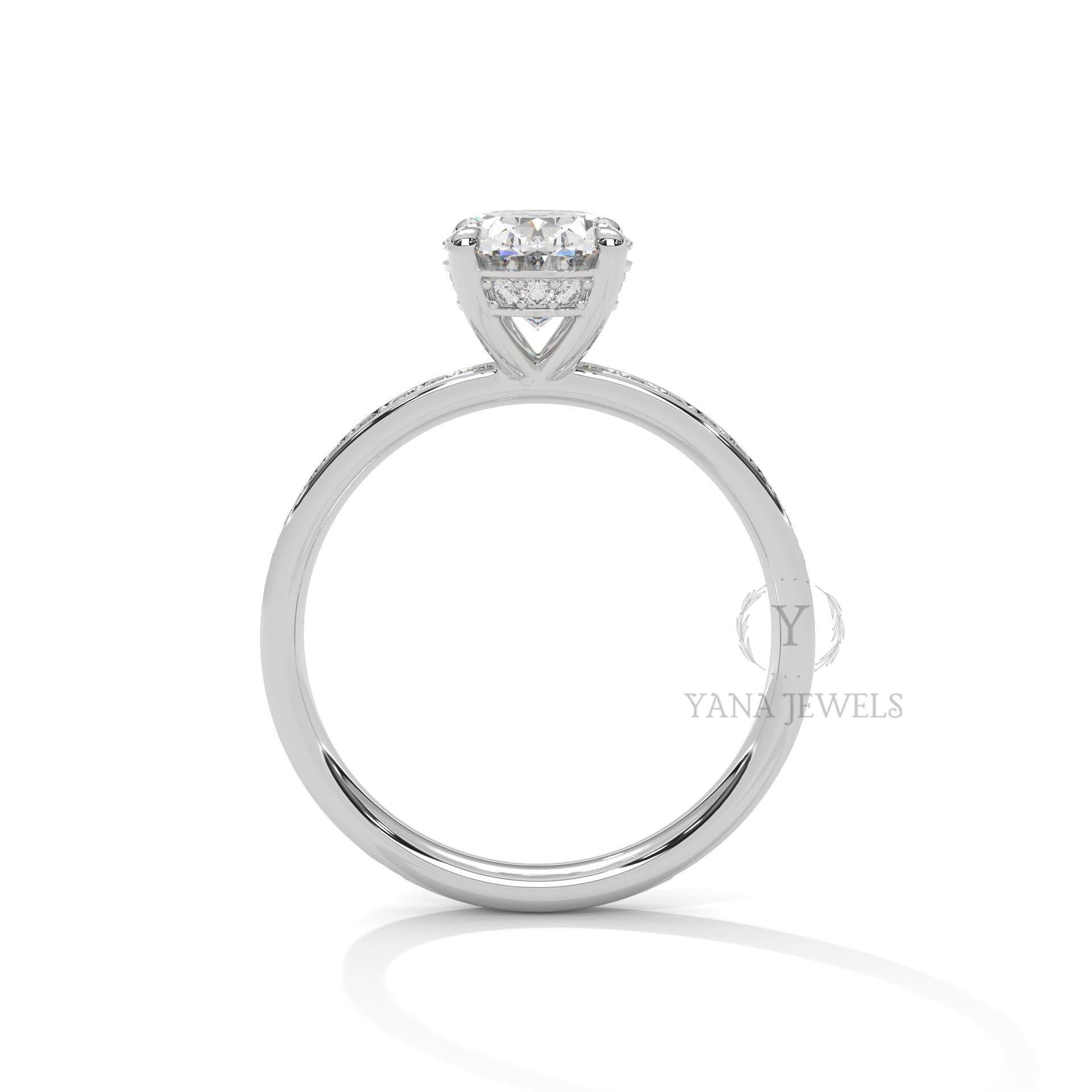 Luxury Oval Cut Moissanite Engagement Ring