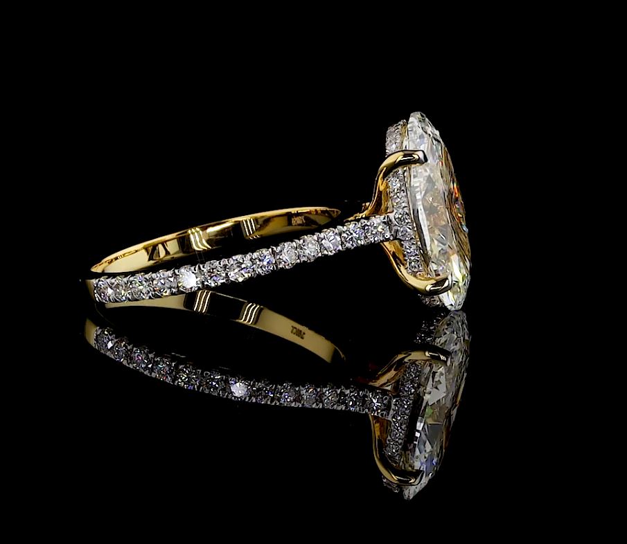 3.50Ct Oval Cut IGI Certified Lab Grown Diamond Ring in 18kt Gold