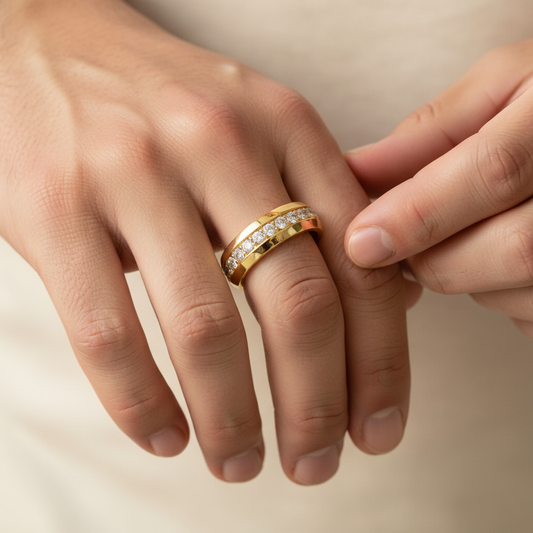 Classic Round Moissanite Diamond Gold Ring