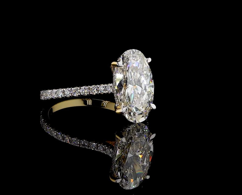 3.50Ct Oval Cut IGI Certified Lab Grown Diamond Ring in 18kt Gold