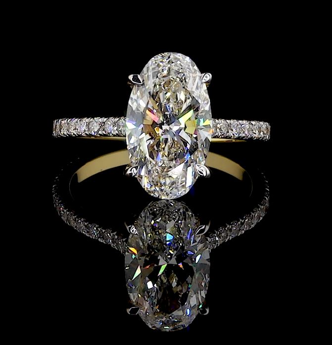 3.50Ct Oval Cut IGI Certified Lab Grown Diamond Ring in 18kt Gold