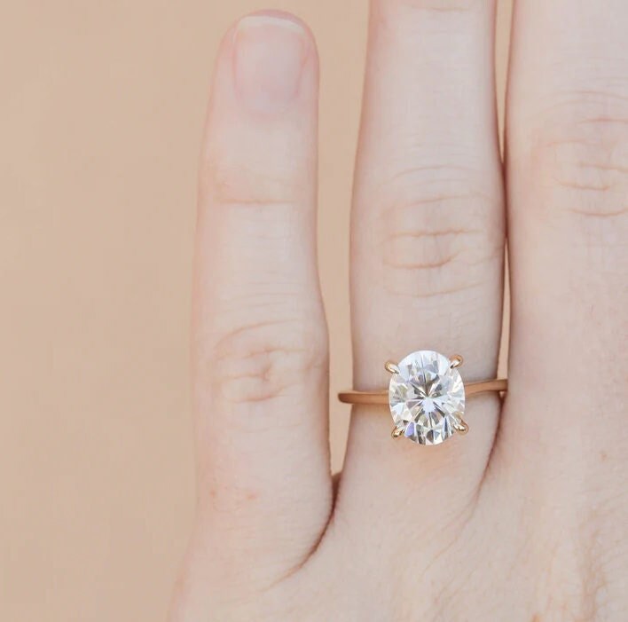 oval moissanite ring